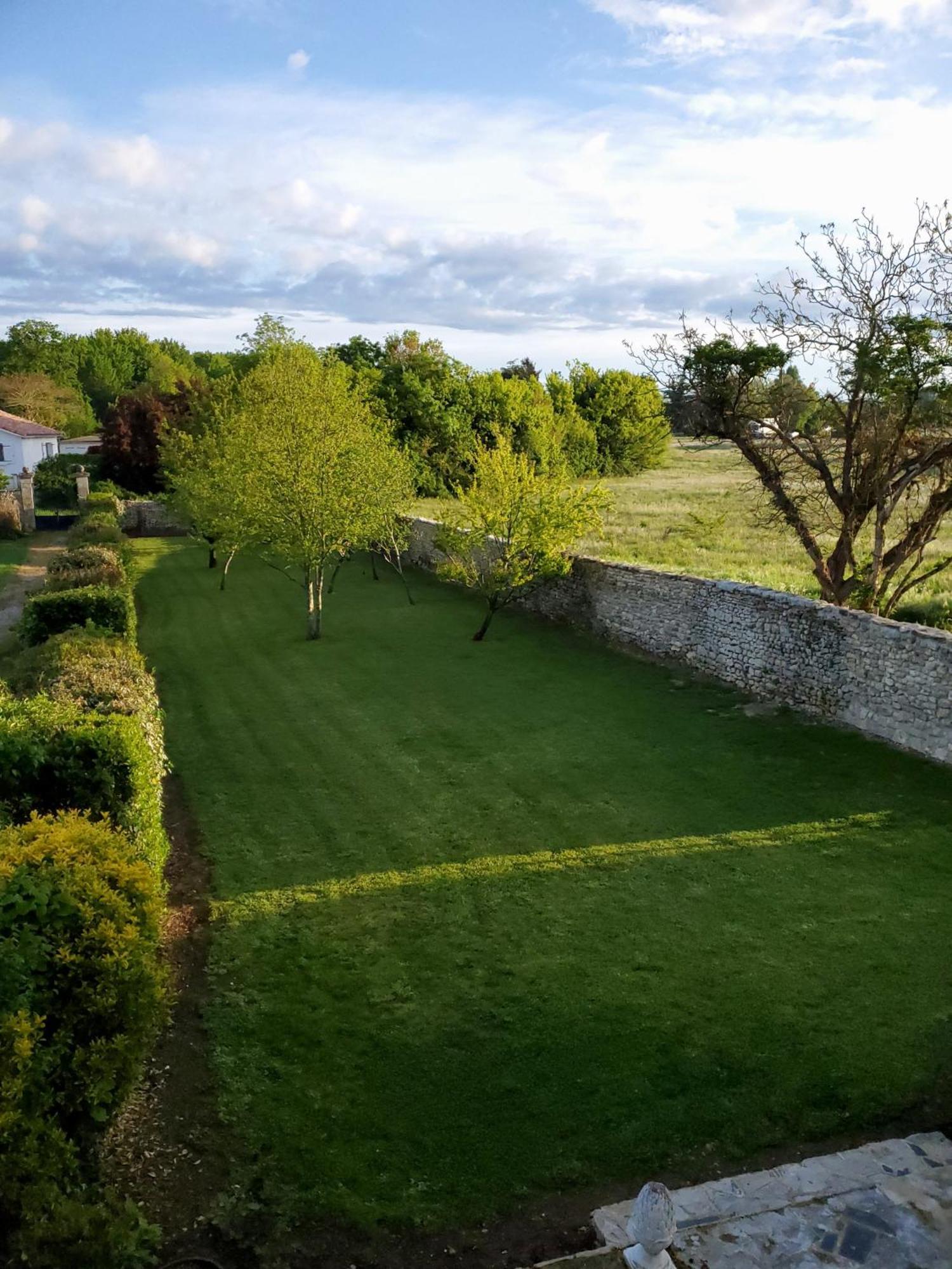 Domaine De La Gemoliere Panzió Gémozac Kültér fotó